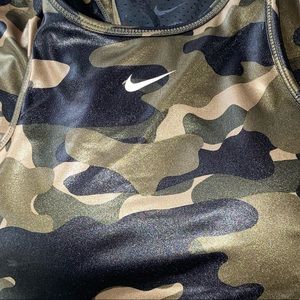 New with tags, never worn Nike athletic set.🌸